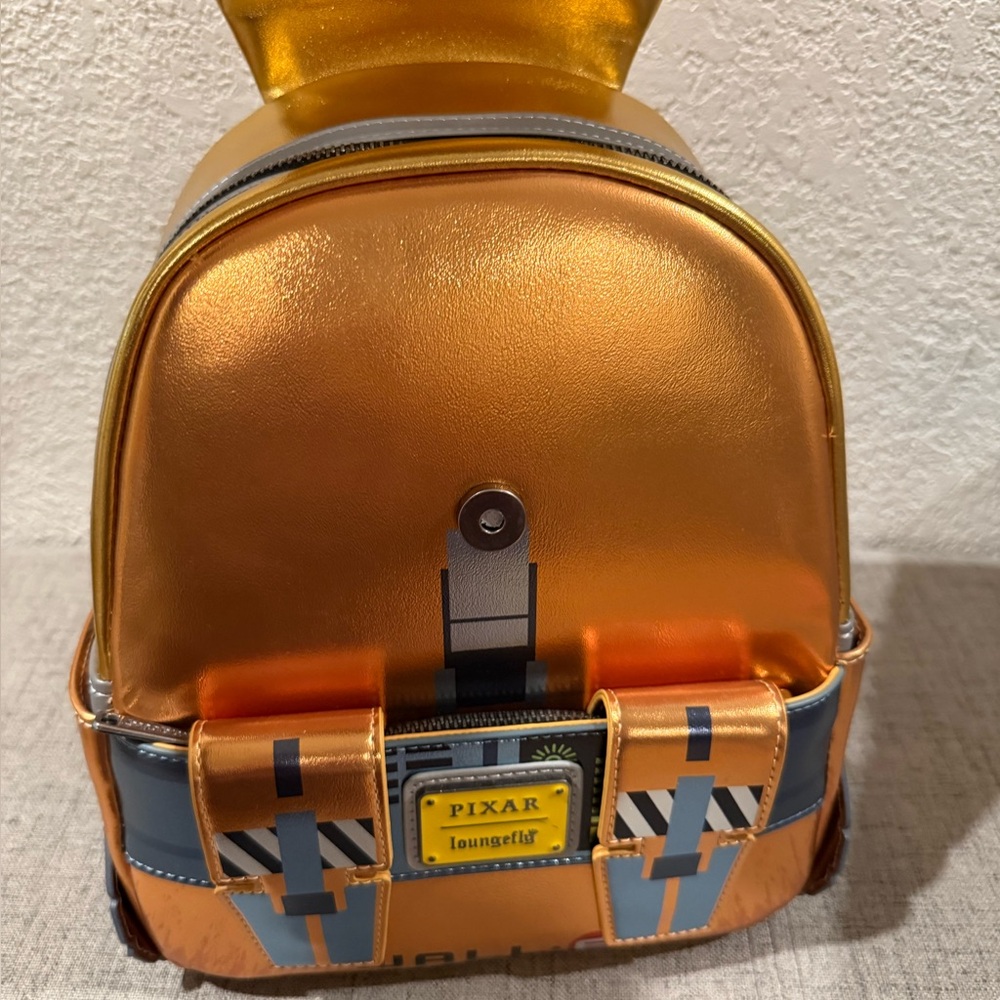 Loungefly Disney Pixar Wall-E Metallic Mini Backpack and Wallet Exclusive - Picture 5 of 8